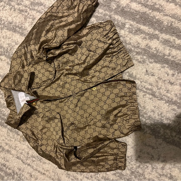 Gucci jacket and Shoes. - Picture 2 of 7